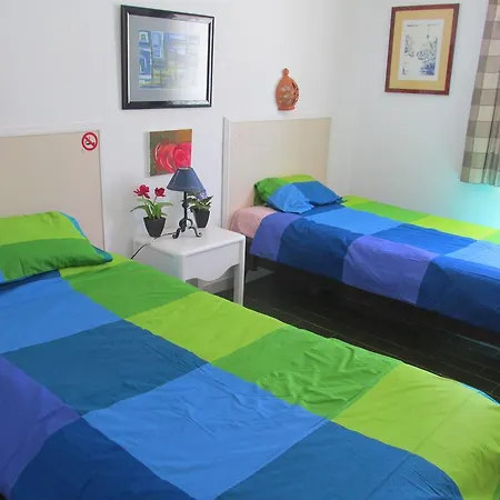 Quica, Heated Pool Villa Albufeira