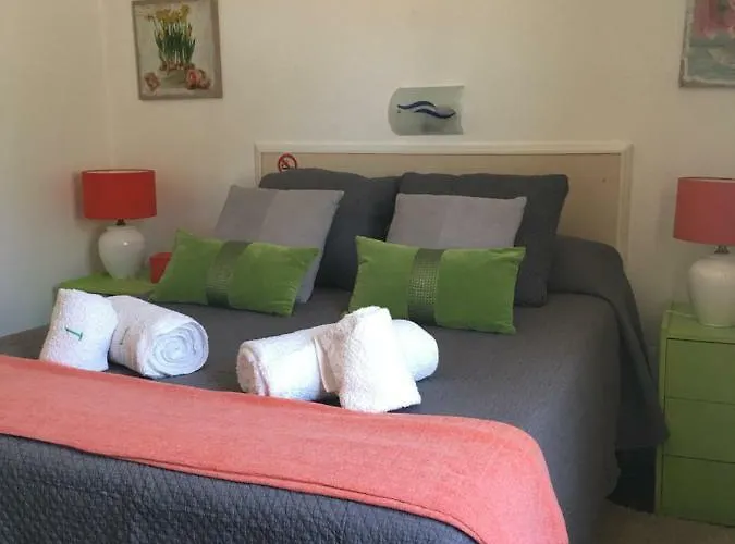 Quica, Heated Pool Vila